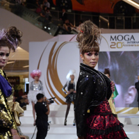 モガインターナショナル モデル ショー 写真