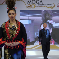 モガインターナショナル モデル ショー 写真